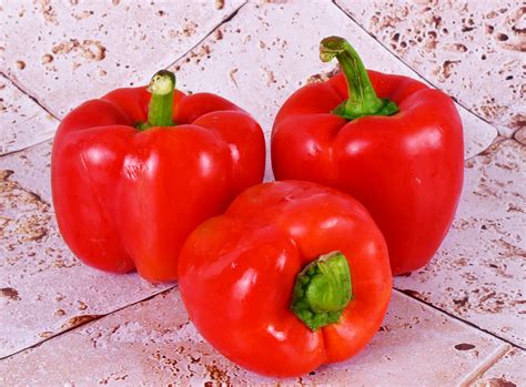 Try Out Les Jardins Du Petit Depot Red Capsicum 250g Le Petit Depot