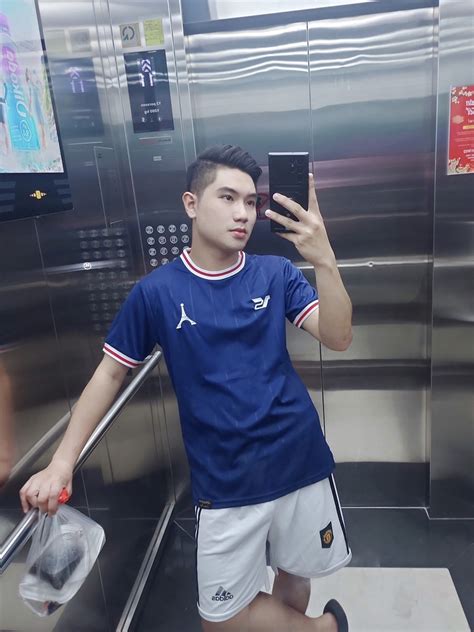 Ms Bin trai miền tây m kg bisexsuar Mạnh Hà Model cung câp callboy trai gọi gay