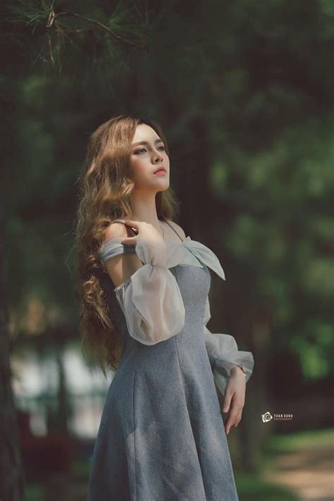 Nhan S C N Ng B Ng C A Hai Hot Girl Tham Gia T O Qu N