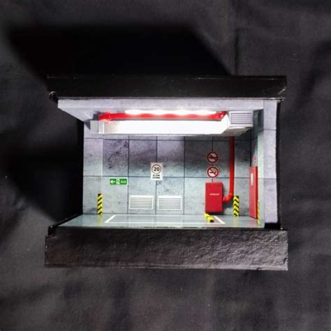 Promo Diorama Hot Wheels Parkiran Dengan Lampu Dan Penutup Akrilik Diskon Di Seller