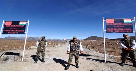 doklam standoff डकलम क पस चन न बढई सनक क तनत china