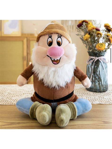 Мягкая игрушка гном Весельчак из мультфильма Белоснежка и семь гномов ...