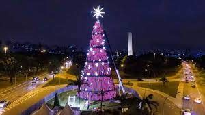 SÓ PARA QUEM PODE 57 metros árvore de Natal do Ibirapuera é