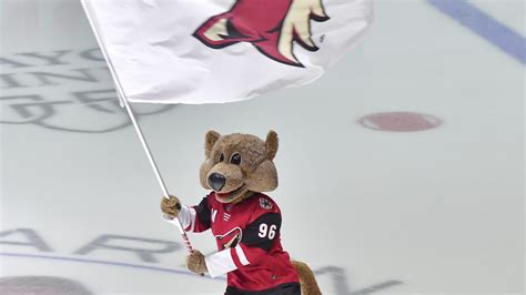 NHL mascot rankings: Arizona Coyotes' Howler the Coyote among best