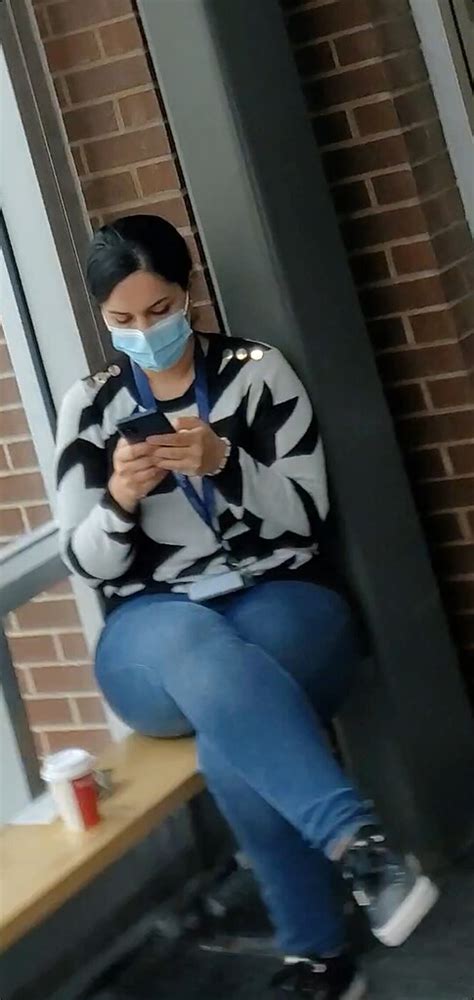 Brunette Milf Big Ass Wide Hips Tight Jeans Forum