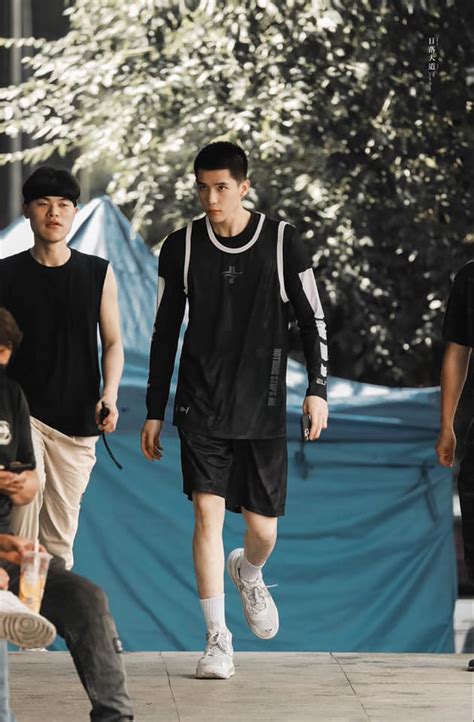 Vương An Vũ hóa hot boy bóng rổ cao to đẹp trai hết nấc ở phim đam mỹ lại ra dáng chồng trẻ