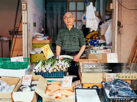 toko sayur tokyo jepang foto stok  gambar  warung
