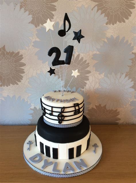 Piano Music Cake