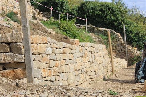 Mur De Sout Nement La Construction En Pierre S Che Dry Stone Wall