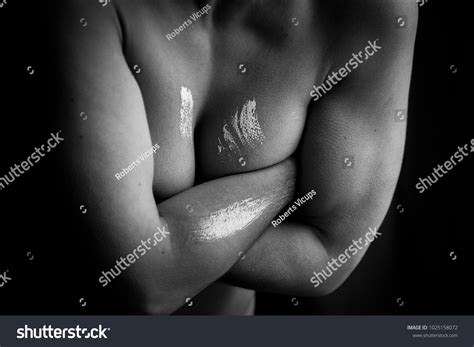 Beauty Female Body Nude Art Naked库存照片1025158072 Shutterstock