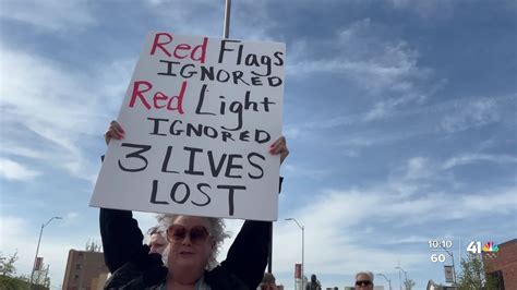 Protest In Westport As Kcfd Driver Behind Deadly Fire Truck Crash Returns To Job