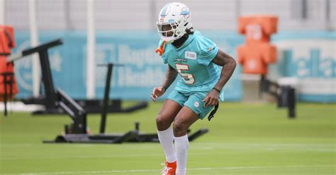 Dolphins' Jalen Ramsey provides update following knee surgery