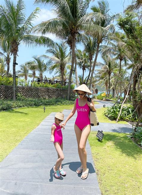 tuổi con gái Á hậu Việt Nam lớn phổng phao diện bikini khoe chân