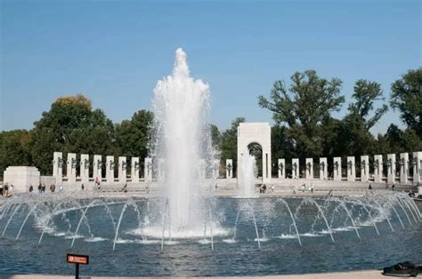 World War II Memorial - USA Guided Tours