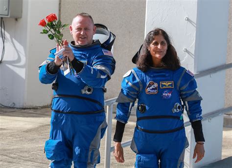 Astronautas Presos No Espa O S Voltam Terra Em Diz Nasa