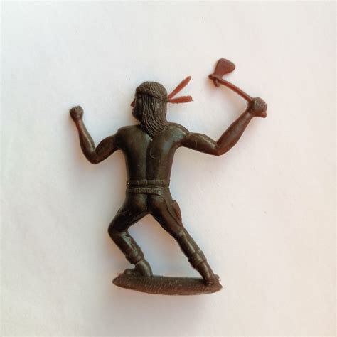 Игрушка солдатик СССР ДЗИ Индеец с томагавком, Донецк, ДЗИ | Megacoin.ru