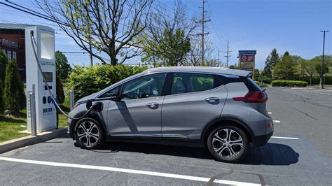 Watch A 2020 Chevy Bolt EV DC Fast Charging From 4 To 80