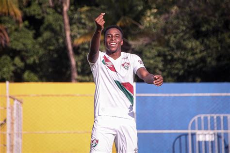 dois gols de Jan Lucumí Fluminense estreia vitória no Carioca