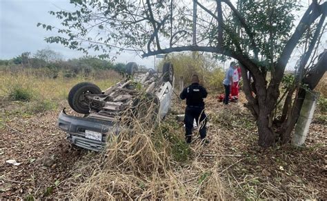 Adulto Mayor Pierde La Vida En Escuinapa Tras Volcadura