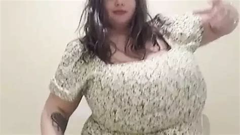 BBW mit Monstertitten und großem Kitzler xHamster