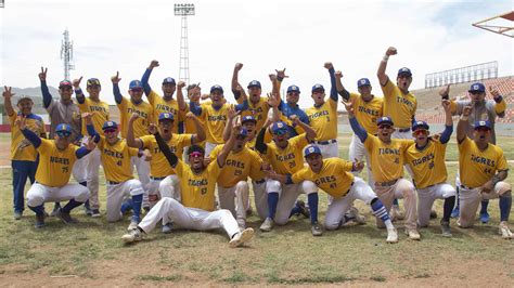 Avanzan Tigres Como Primer Lugar En Beisbol Vida Universitaria Universidad Autónoma De Nuevo