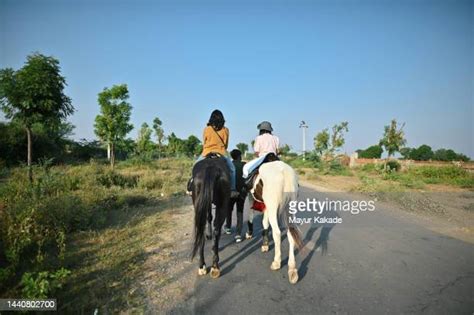 Indian On Horseback Photos and Premium High Res Pictures - Getty Images