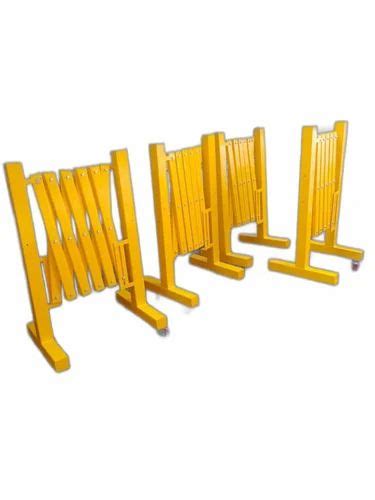 Yellow Mild Steel Ms Barricade Stand For Road Safety Size 900mm At