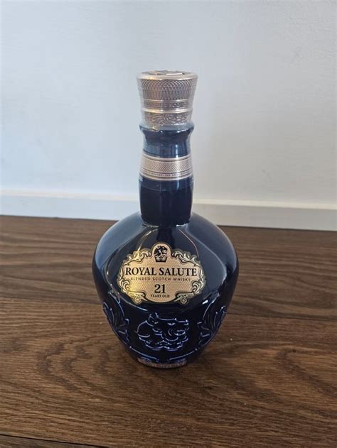 CHIVAS - ROYAL SALUTE - 21 YEARS OLD BLENDED SCOTCH WHISKY | Kaufen auf ...