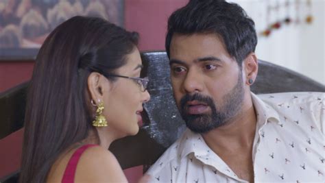 Kumkum Bhagya Episode Written Update October 30 Prachi Arrives At The