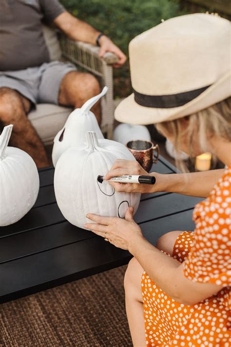 Painted Ghost Pumpkins Frihacamden