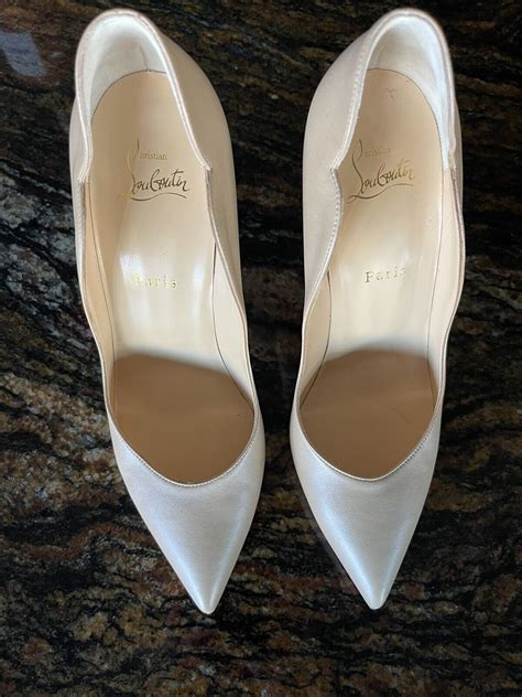 Christian Louboutin Hot Chick Leather Pumps In Nude Gem