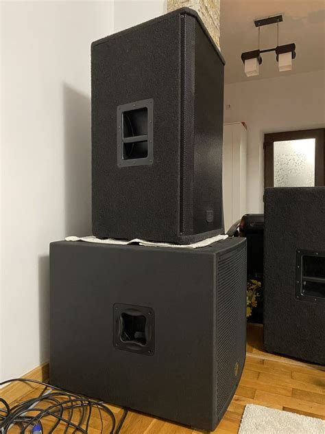 Subwoofer Profesional Wharfedale Pro Amplificator W Curcani