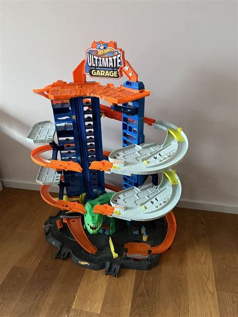 Hot Wheels Parkgarage Mit T Rex Kaufen Auf Ricardo