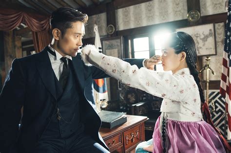 Netflix Shines For Lee Byun Hun Starring Mr Sunshine Variety