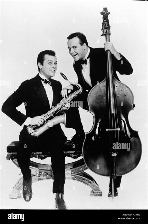 Some Like It Hot Billy Wilder Tony Curtis Jack Lemmon Stock Photo Alamy