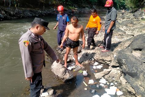 Hendak Buang Air Tukang Batu Di Malang Hanyut Ke Aliran Sungai Brantas