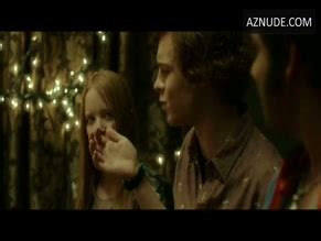 CRYSTAL LO Nude AZNude