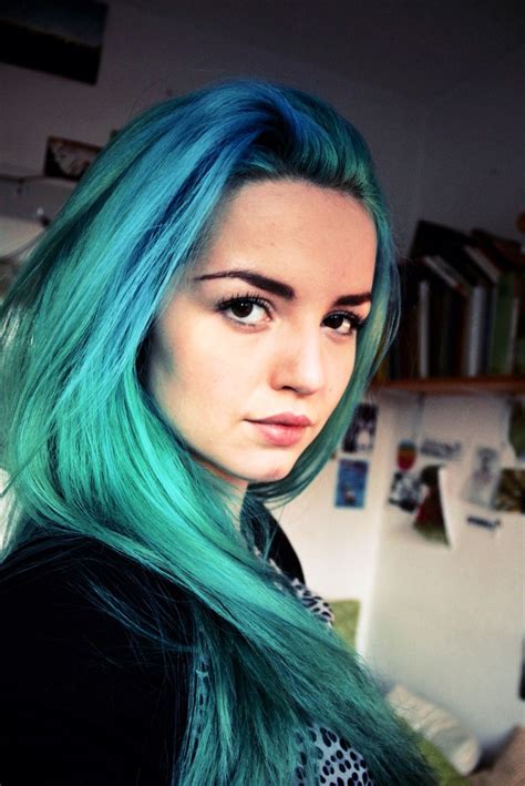 turquoise hair color 3