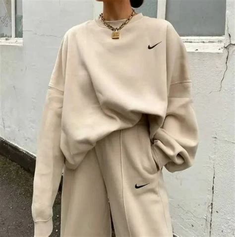 Самые красивые спортивные женские костюмы (100 фото) 🔥 BipBap.ru