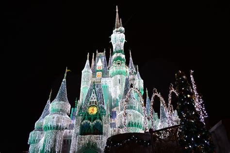 Christmas at the Magic Kingdom Including Castle Dream Lights - Page 10 ...