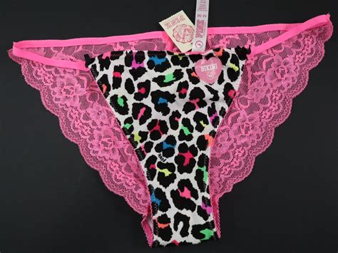 NEW Victoria S Secret VTG PINK Low Rise Lace String Bikini Panty