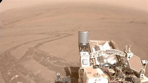 NASA's Perseverance rover gets stunning view of big Mars crater from ...