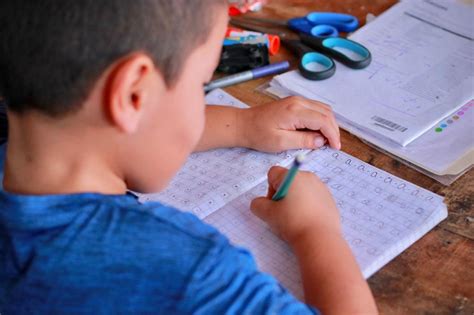 Clases suspendidas para el sector público y privado incluyendo ... 