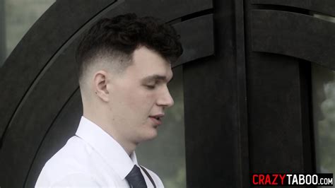 Big Tits Dee Williams Shows Religious Strangers Showed Her Side Of Religion