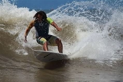 2025 Surfing Lessons in Tamarindo with a Licensed Guide - 2 Hours