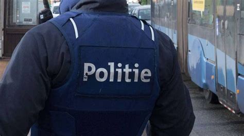 Belgique Deux Hommes Soupçonnés De Préparer Un Attentat Inculpés Pour