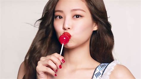 15 Times Blackpinks Jennie Was Sexy Af In Juicy Red Lipstick Koreaboo