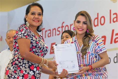 Gobernadora Evelyn Salgado Pineda Entrega Apoyos por Más de 8 MDP a