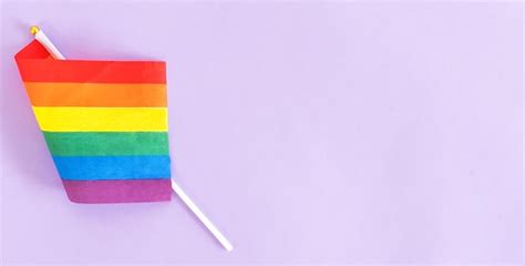 Vista Superior De Una Bandera Del Arco Iris Gay En Un Orgullo Gay Lgbt Concepto De Comunidad