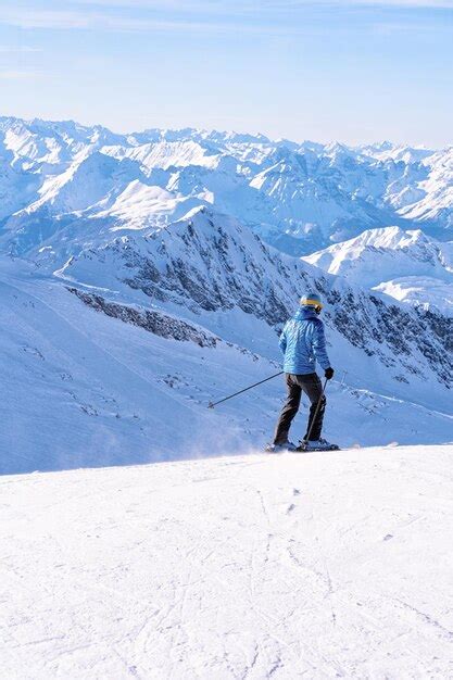 Premium Photo Man Skier Skiing In Hintertux Glacier In Tyrol In